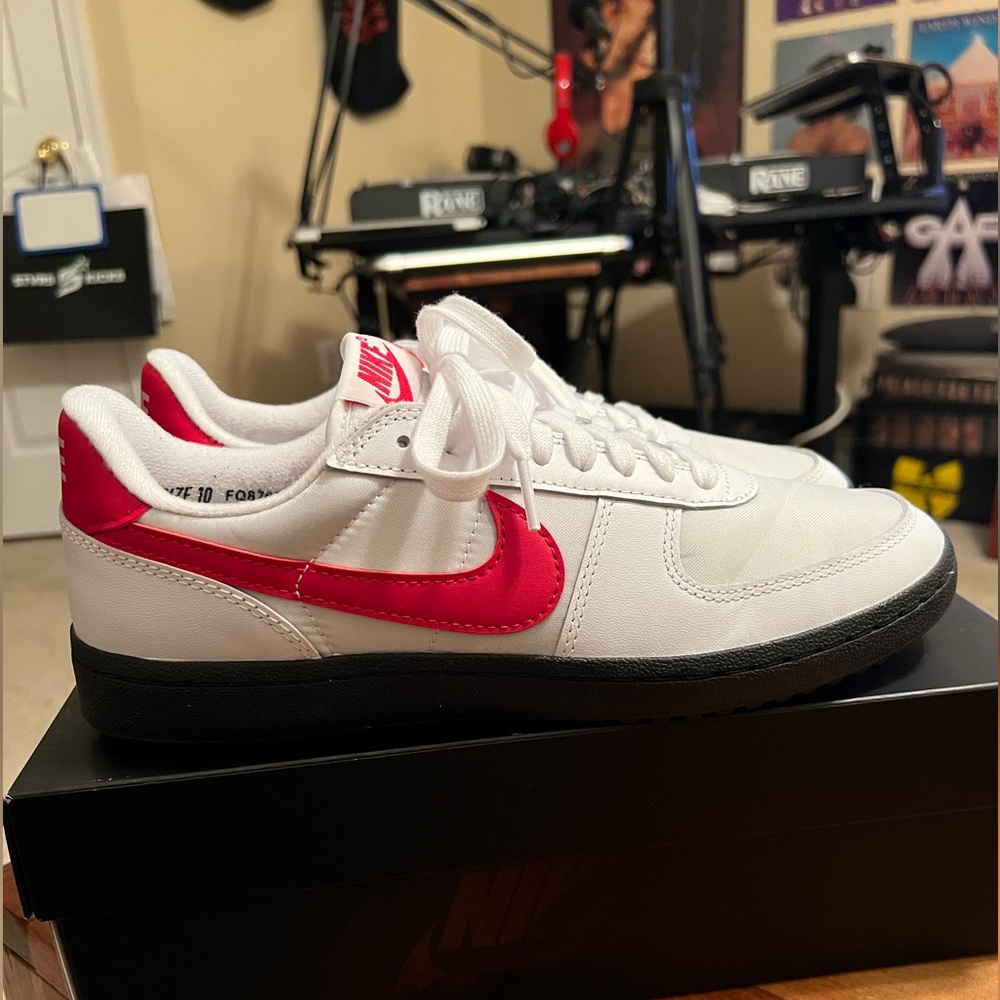 Nike Field General